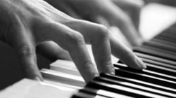 le mani, strumento di lavoro delicato per ogni pianista