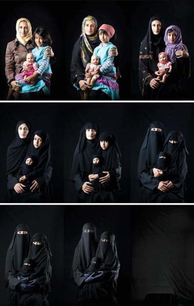 la splendida immagine della fotografa yemenita <b>Boushra Almutawakel</b> che mostra la progressiva scomparsa delle donne afghane dalla scena del mondo